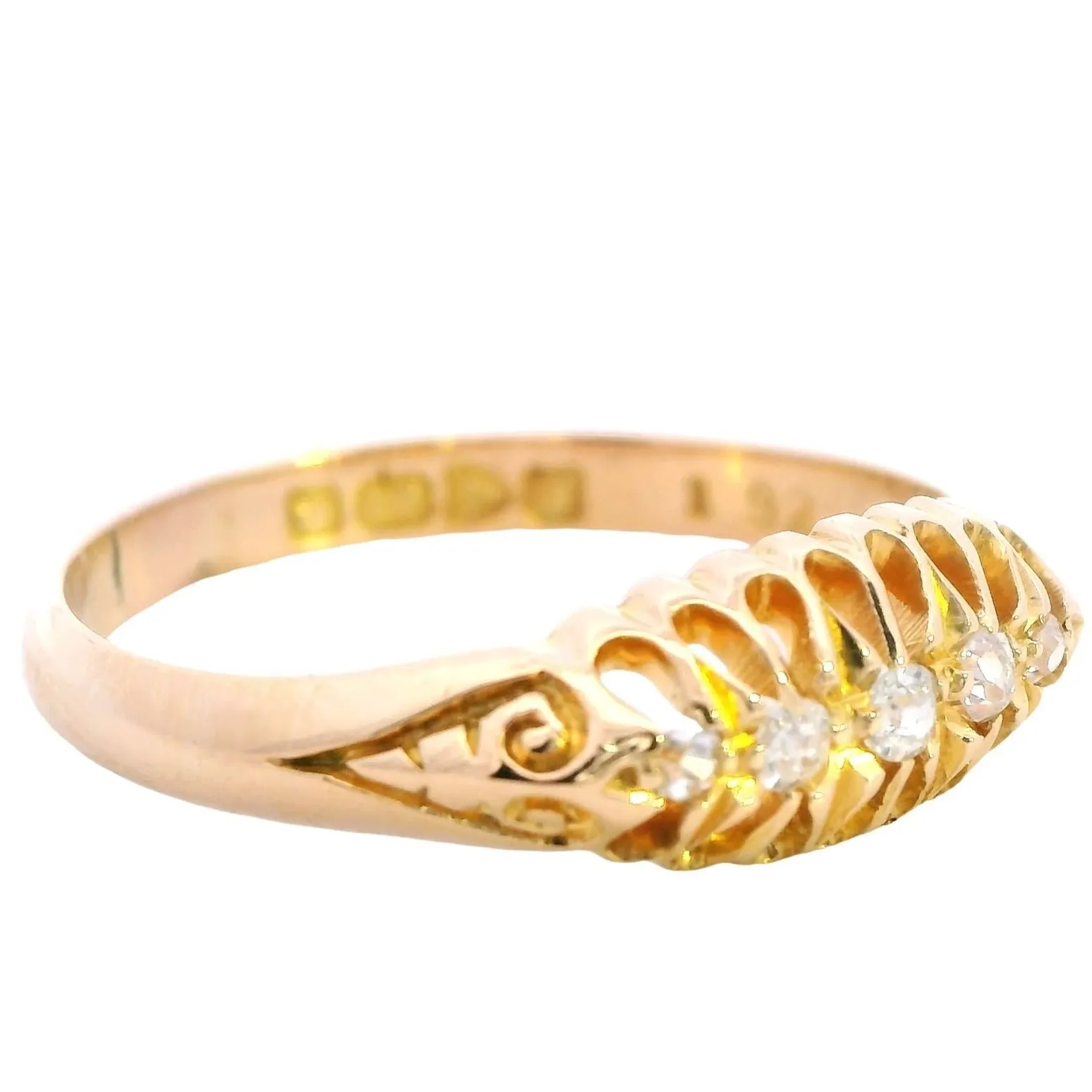 Captivating 18ct Gold Old Mine Cut Diamond Ring - A Tale of Romance & Elegance