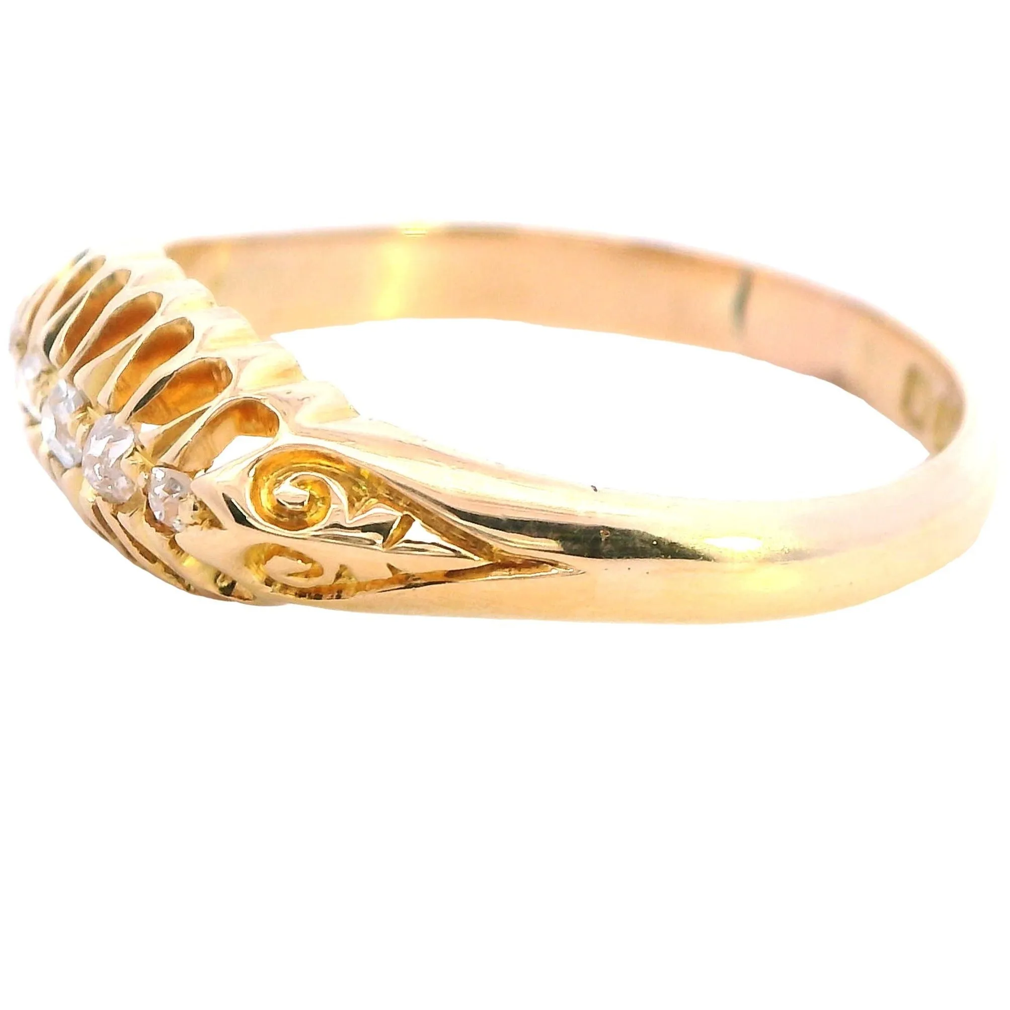 Captivating 18ct Gold Old Mine Cut Diamond Ring - A Tale of Romance & Elegance