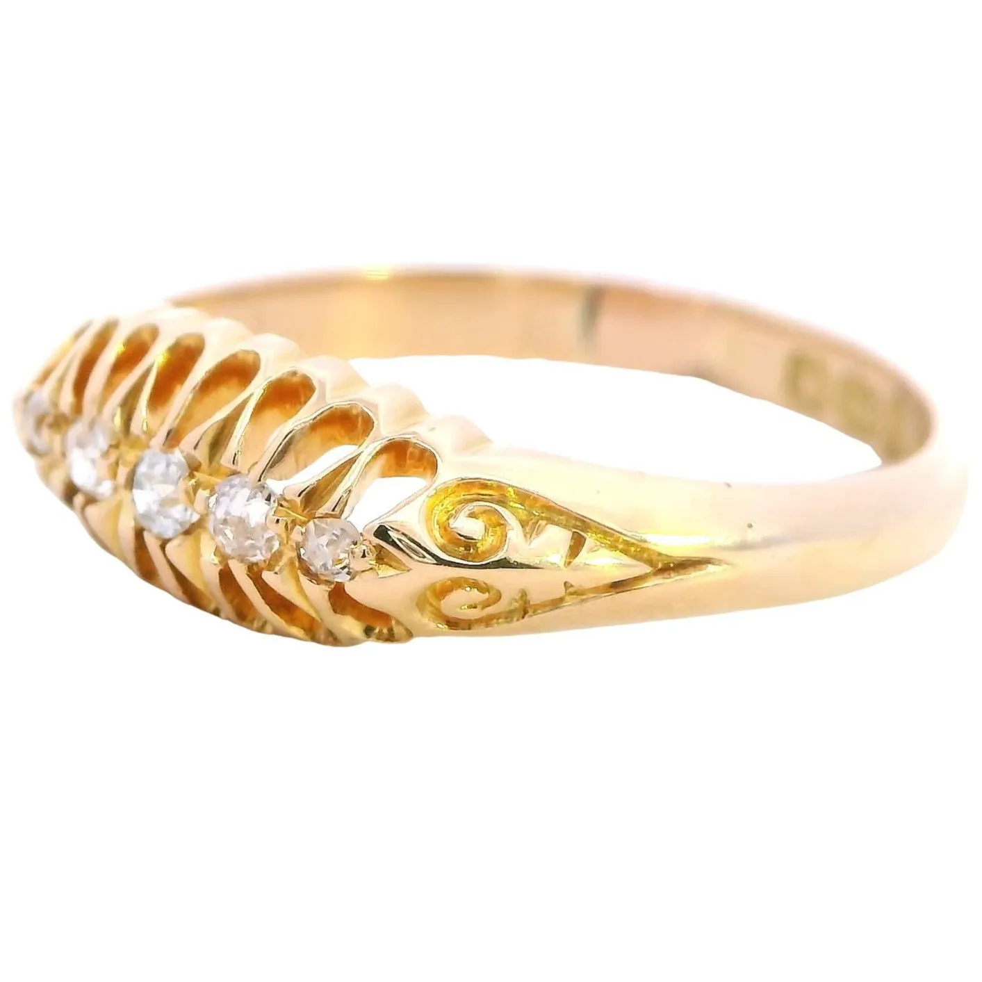 Captivating 18ct Gold Old Mine Cut Diamond Ring - A Tale of Romance & Elegance