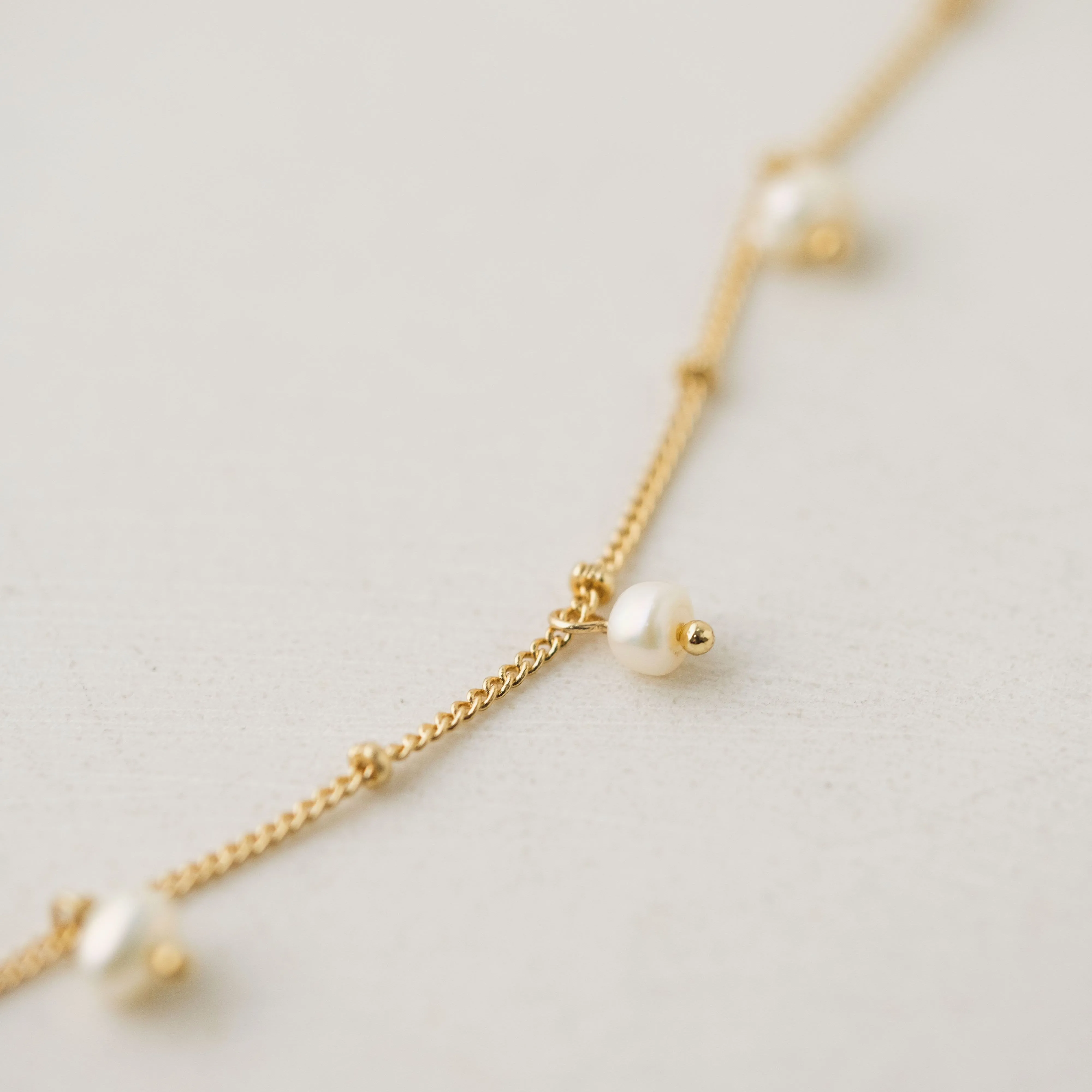 Dot Pearl Lariat Necklace