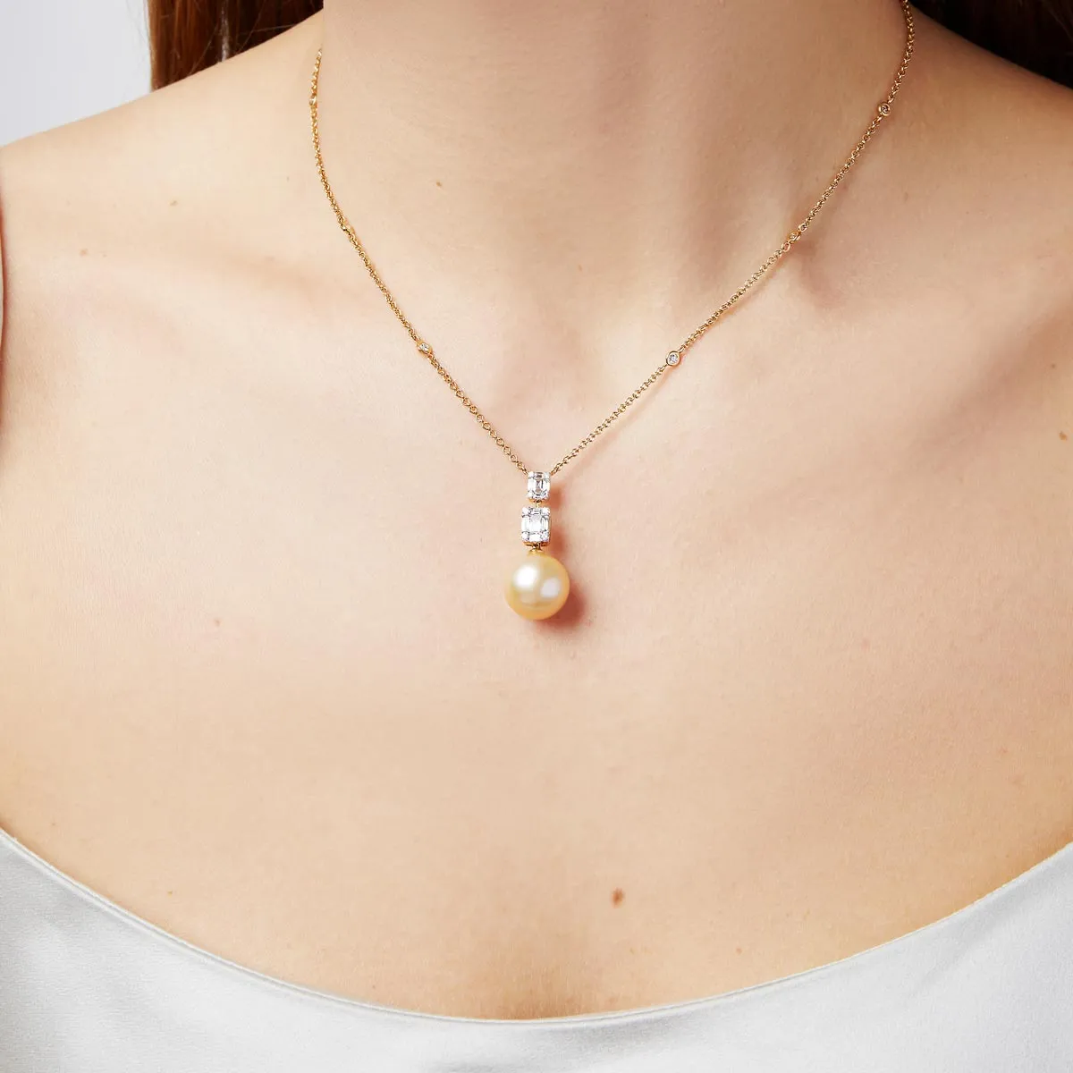 Starlight 18K Gold Pearl and Diamond Drop Lunar Pendant