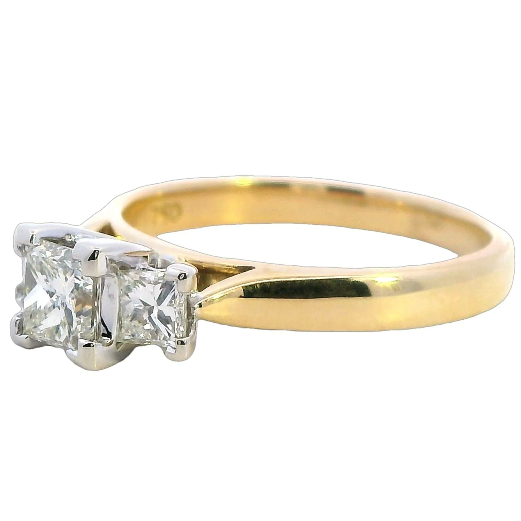 Valentine's Elegance: Timeless 18ct Yellow & White Gold Diamond Ring