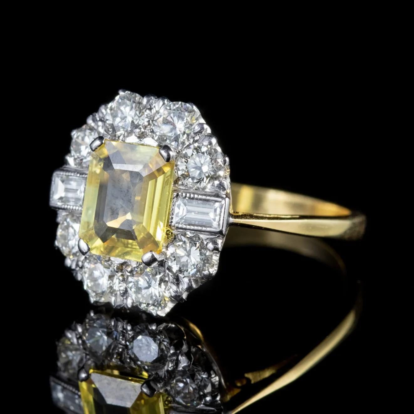 Yellow Sapphire Diamond Ring 18Ct Gold 2.25Ct Sapphire